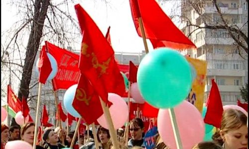 Россия отмечает День Весны и Труда
