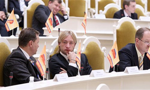 Главный прогульщик среди петербургских депутатов считается фигурист Евгений Плющенко