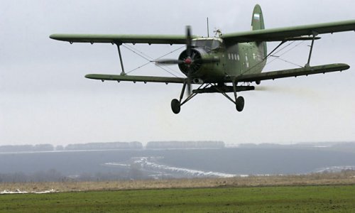 В Приамурье самолет Ан-2 с пассажирами аварийно сел на лесную поляну