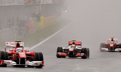 Тренировочные заезды команд F1 в Валенсии Виталий Петров порадовал вторым местом