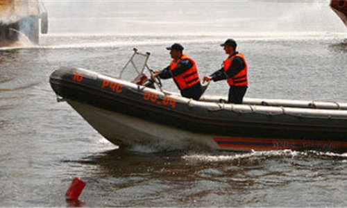 Столкновение катера и баржи на Москве-реке