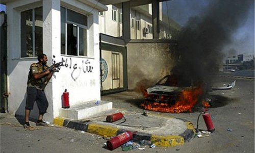 Ливийские повстанцы взяли штурмом резиденцию Муамара Каддафи