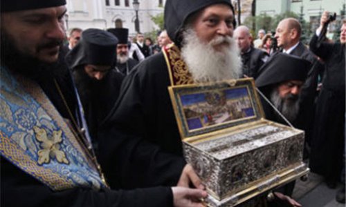У Храма Христа Спасителя в Москве ожидают прибытия Пояса Пресвятой Богородицы