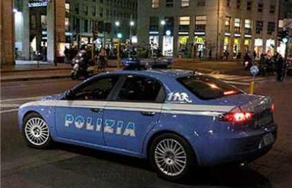 В Милане водитель BMW Х5 совершил наезд на сотрудника дорожной полиции