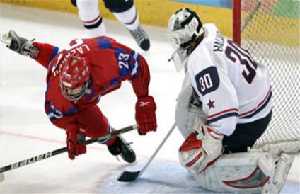 Российские хоккеисты юношеской Олимпиады в австрийском Инсбруке вышли в финал