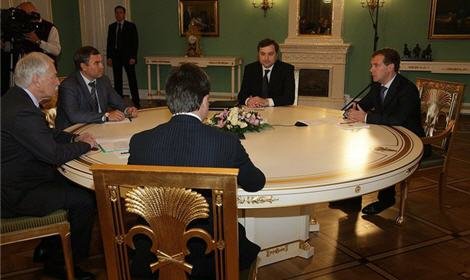 «Единая Россия» предлагает партиям объединяться