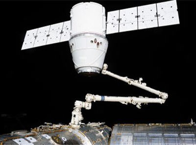 Экипаж МКС завершил разгрузку американского корабля Dragon