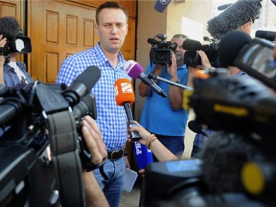 Алексей Навальный и координатор «Левого фронта» Сергей Удальцов прибыли на допрос