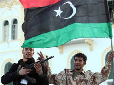 В городе Бенгази вооруженные сторонники штурмовали здание избирательной комиссии
