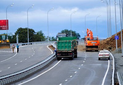 Во Владивостоке отремонтирована новая автомагистраль после оползня