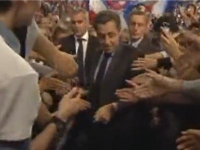 Бывший президент Франции Николя Саркози сегодня приехал на допрос в суд Бордо