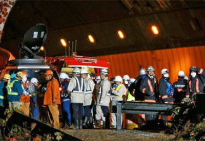 Девять человек погибли в результате обрушения автомобильного тоннеля в Японии