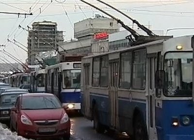 Крупное ДТП в центре Кемерово создало километровую пробку