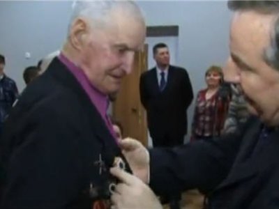 Легендарному разведчику Алексею Скурлатову вручили орден «Красной Звезды»