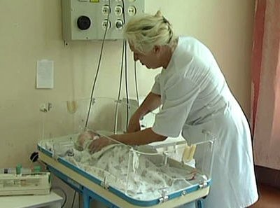 В Архангельской области на берегу реки найден пакет с живым младенцем