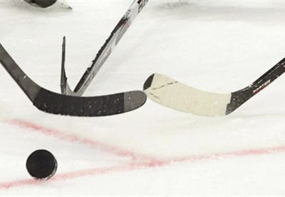 Юниорская сборная России по хоккею проиграла сверстникам из Швеции со счетом 4:7