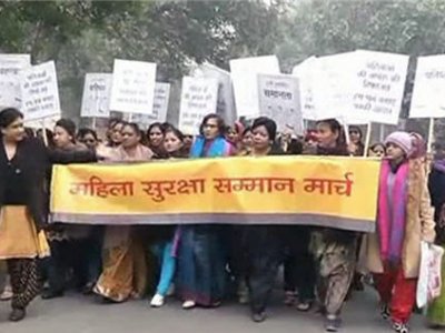 Индийцы требуют казнить преступников изнасиловавших студентку