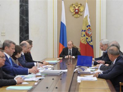 Путин считает экономические итоги 2012 года «сравнительно удовлетворительными»