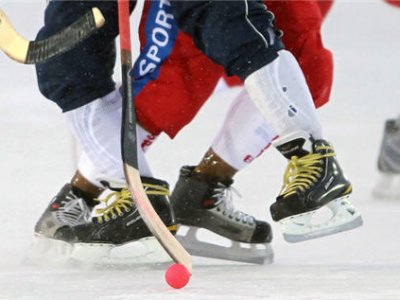 Сборные России и Швеции сыграют в финале чемпионата мира по хоккею с мячом