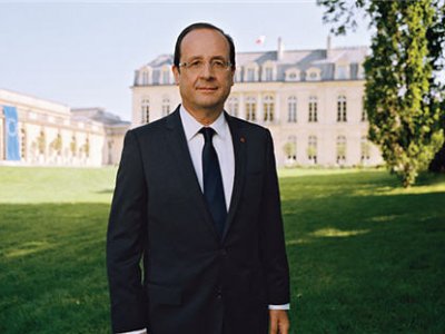 Президент Франции Франсуа Олланд прибывает в Москву