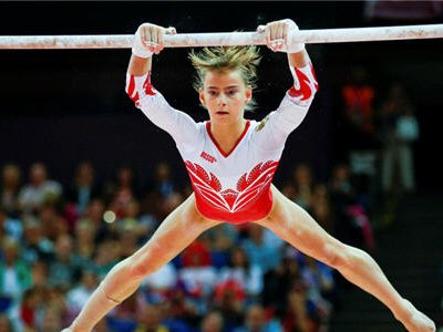 Анастасия Гришина победила в упражнениях на брусьях по спортивной гимнастике