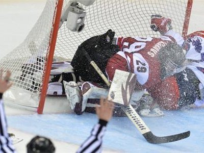 Сборная России выиграла третий матч на юниорском чемпионате мира по хоккею