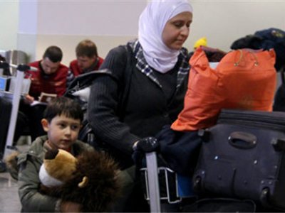 Более 100 человек прилетели самолетом МЧС из Сирии в Россию