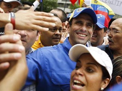Энрике Каприлес оспорил в верховном суде страны официальные итоги президентских выборов