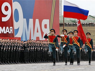 На Красной площади прошел военный парад Победы