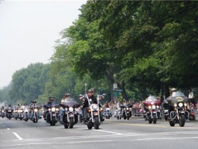 В Вашингтоне прошел традиционный грандиозный парад байкеров