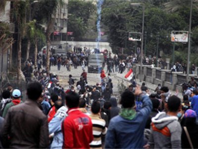 Столкновения между исламистами и оппозиционерами в Египте