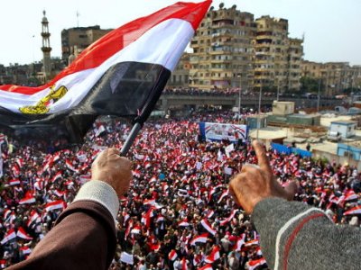 Тысячи людей собираются на антипрезидентскую акцию протеста в Каире