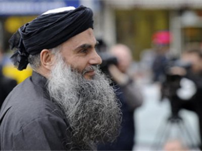 Абу Катаду исламского проповедника депортировали из Великобритании в Иорданию