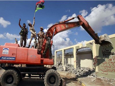 Ливийские власти построят парк на месте разрушенной резиденции Муамара Каддафи