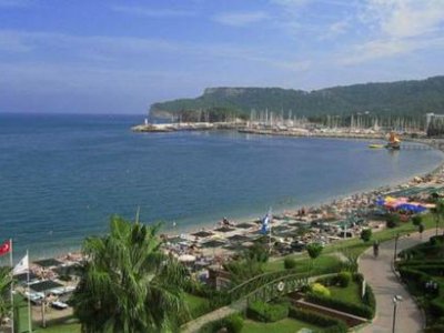 69 российских туристов отравились на отдыхе в Турции