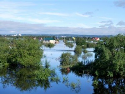 Попавшие в зону наводнения села могут перенести подальше от рек
