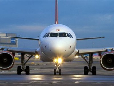 Аэробус А-321 аварийно приземлился в аэропорту Домодедово