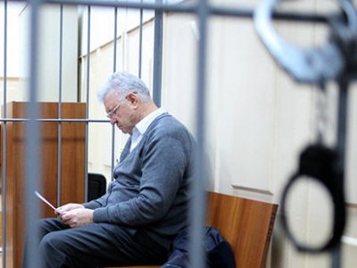 Суд отстранил мэра Астрахани от должности