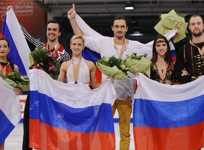 Весь пьедестал почета в соревнованиях спортивных пар заняли российские фигуристы