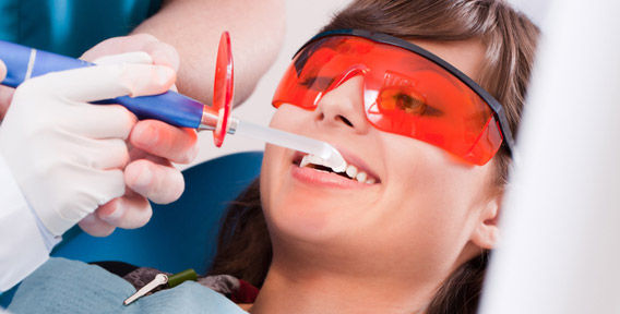 Зачем нужно профессионально чистить зубы?