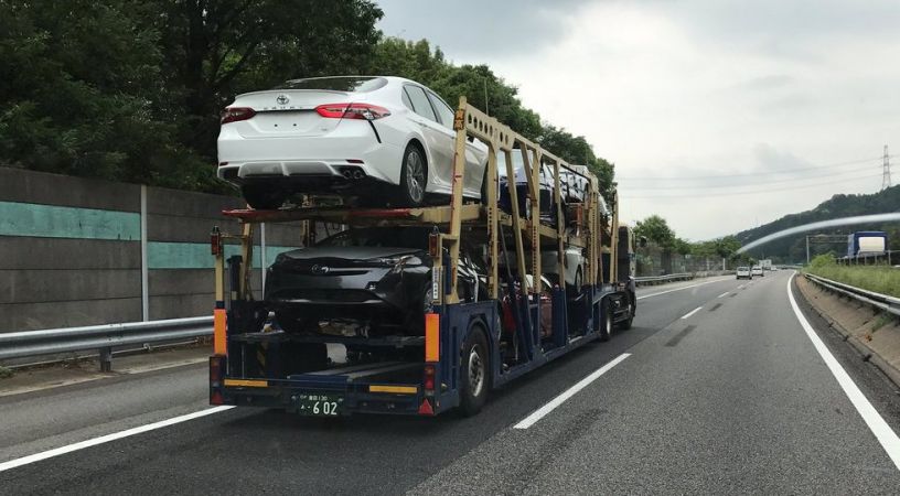 В Сети опубликованы «живые» фото нового Toyota Camry 