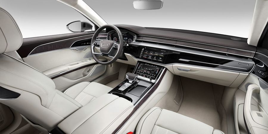 В конце 2017 года в России появится новая Audi A8