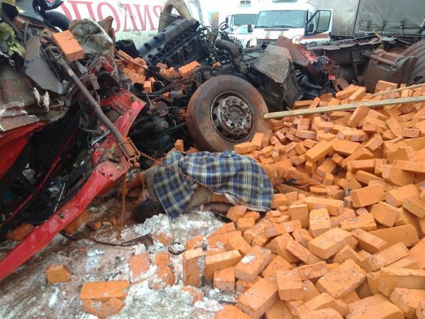 Оба водителя погибли в ДТП двух большегрузов в Татарстане